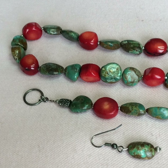 FINAL SALE PRICE Costume Turquoise Necklace, Bracelet & ER Set - Picture 2 of 6